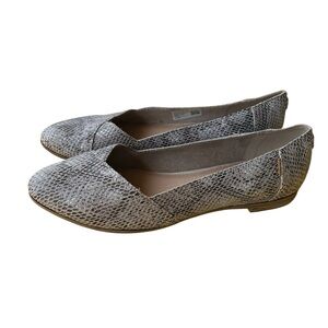Toms Elegant Gray Snakeskin Flats Sz 8.5 wide